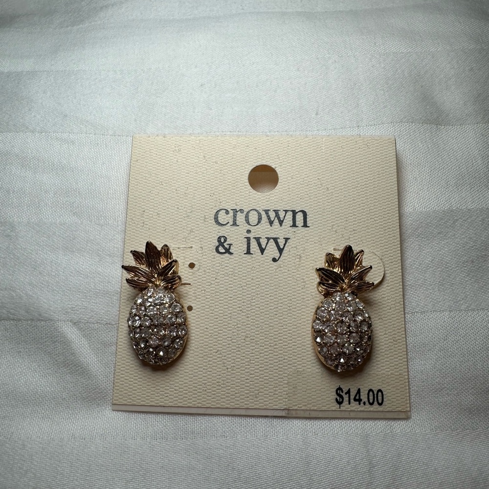 crown & ivy Gold Pineapple Crystal Stud Earrings never worn